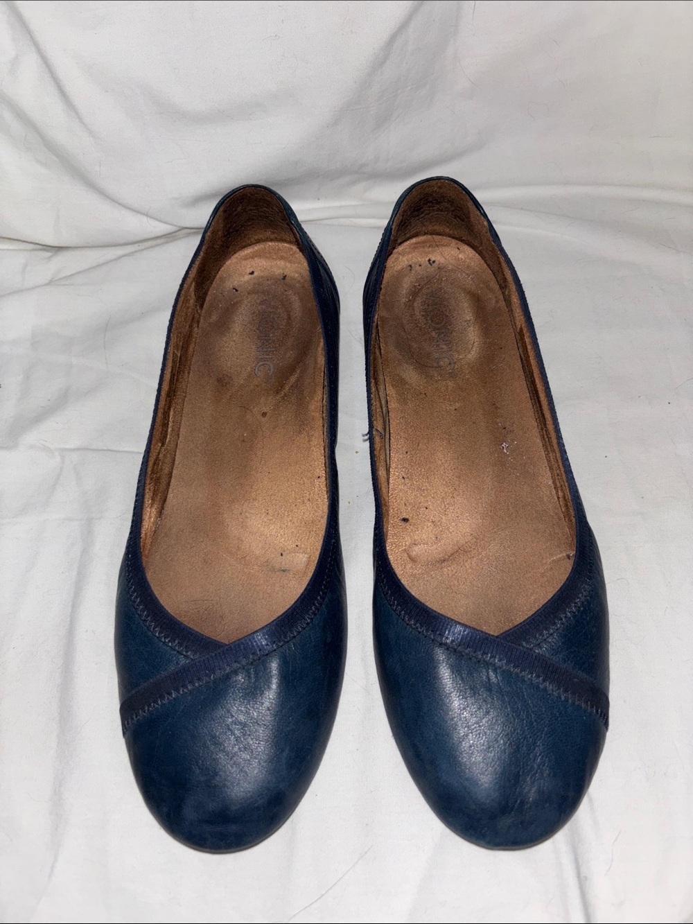 Vionic navy blue Caroll ballet flats